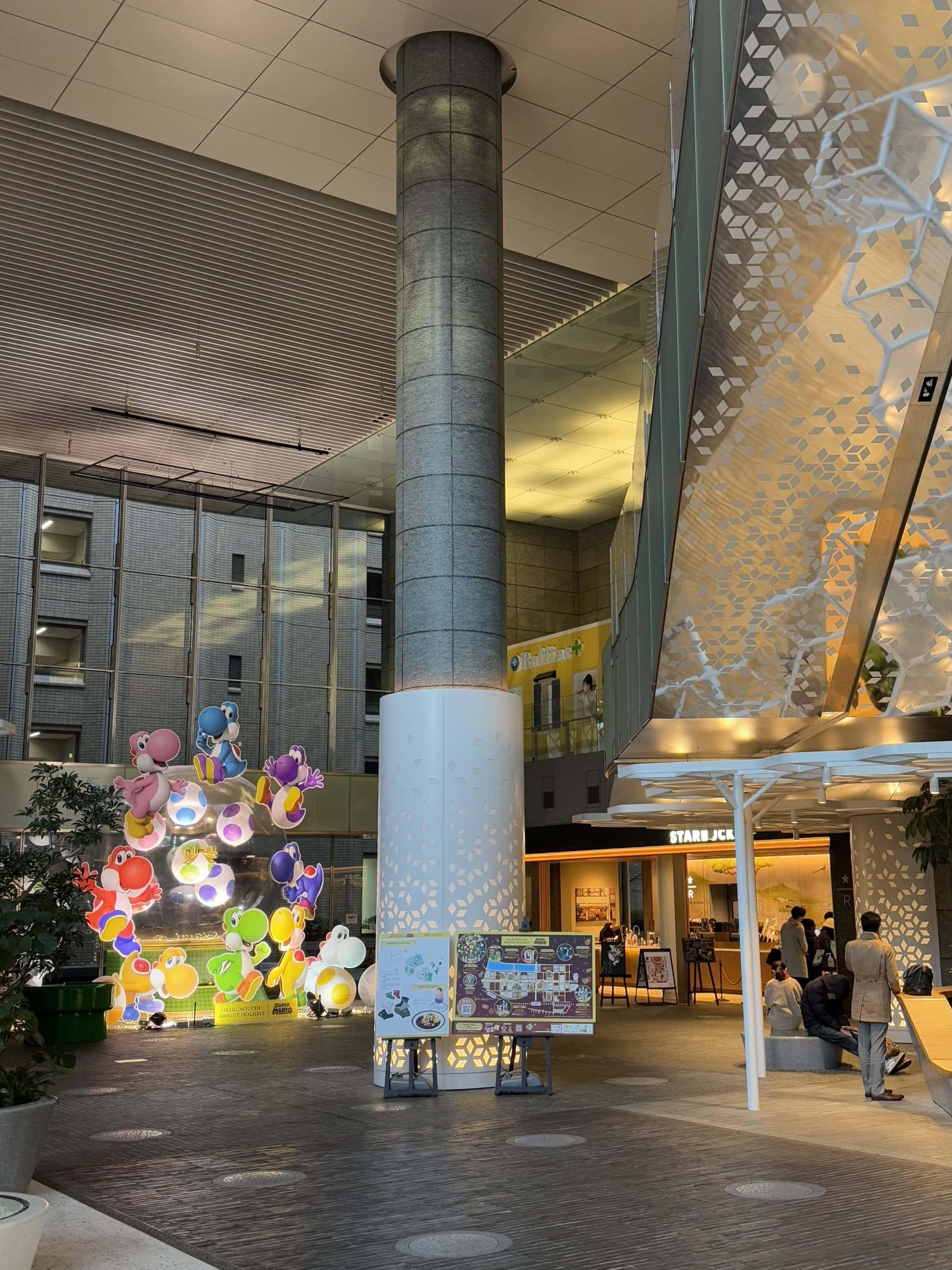 It seems that the Mario-themed holiday decorations inside the Marunouchi Oazo Building have been granted an extension until mid-January. © 2025 Norbert Woehnl Photography.
