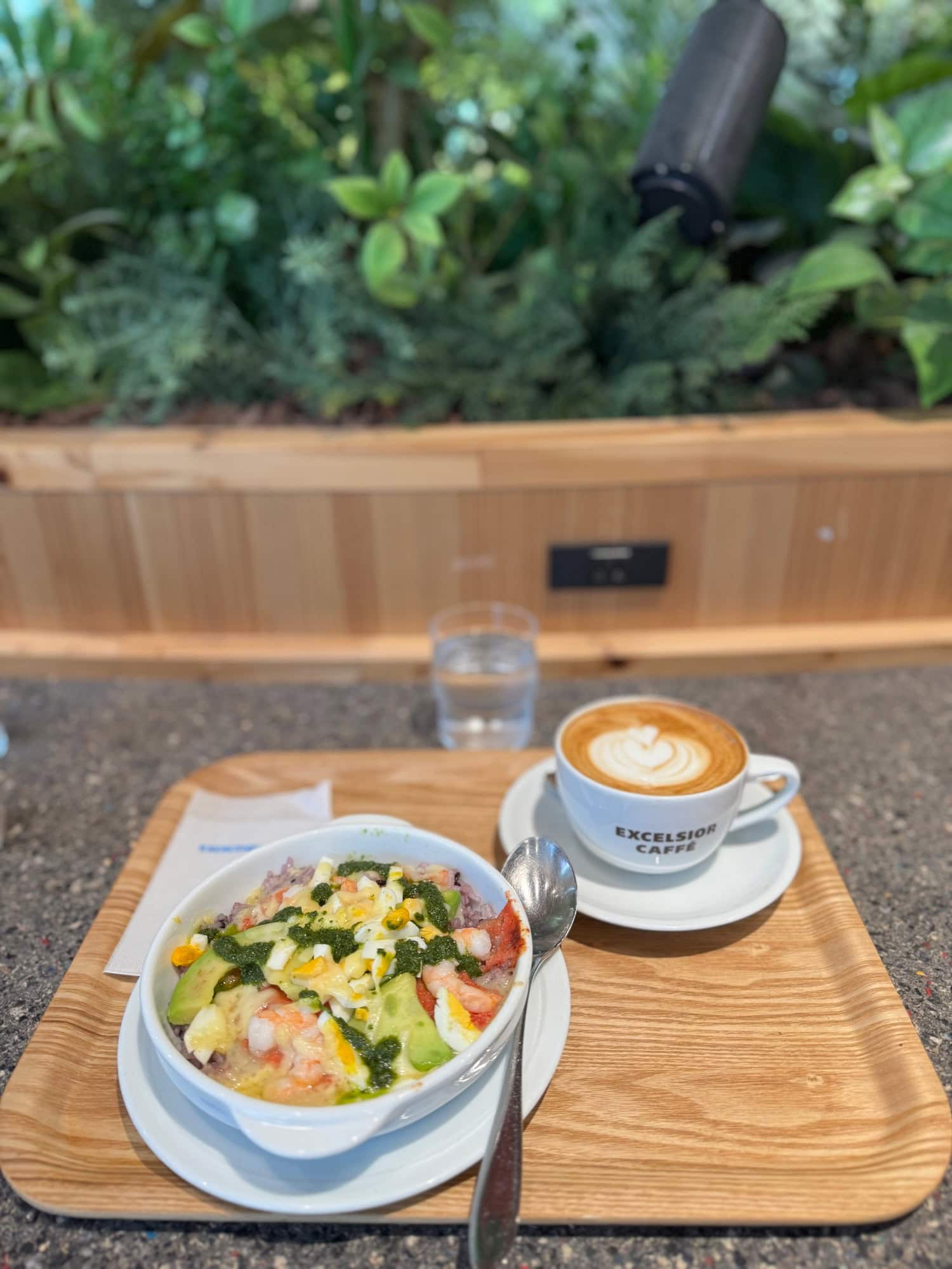 Main lunch course: Perilla leaf, shrimp, avocado and mentaiko doria, hot caffe latte. © 2025 Norbert Woehnl Photography.